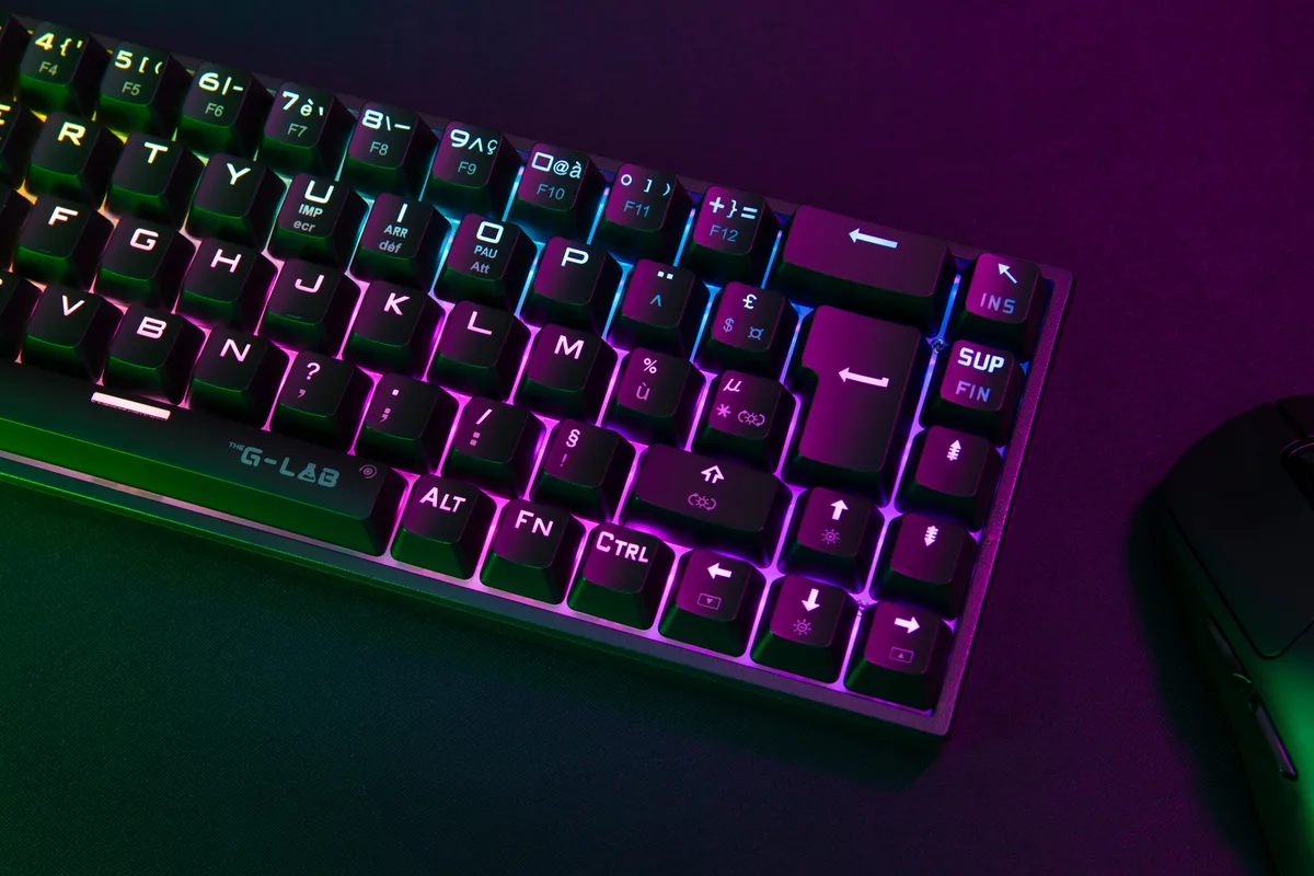 The G-LAB Keys Titanium 65% RGB - Triple mode - Noir — vue 3
