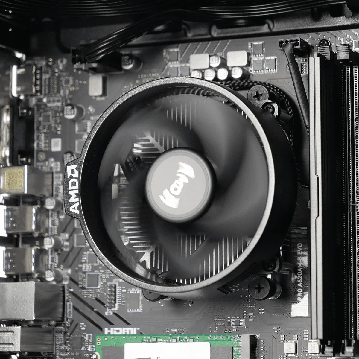 Familial 8500G - R5-8500G/16Go/500Go/W11H — vue 3