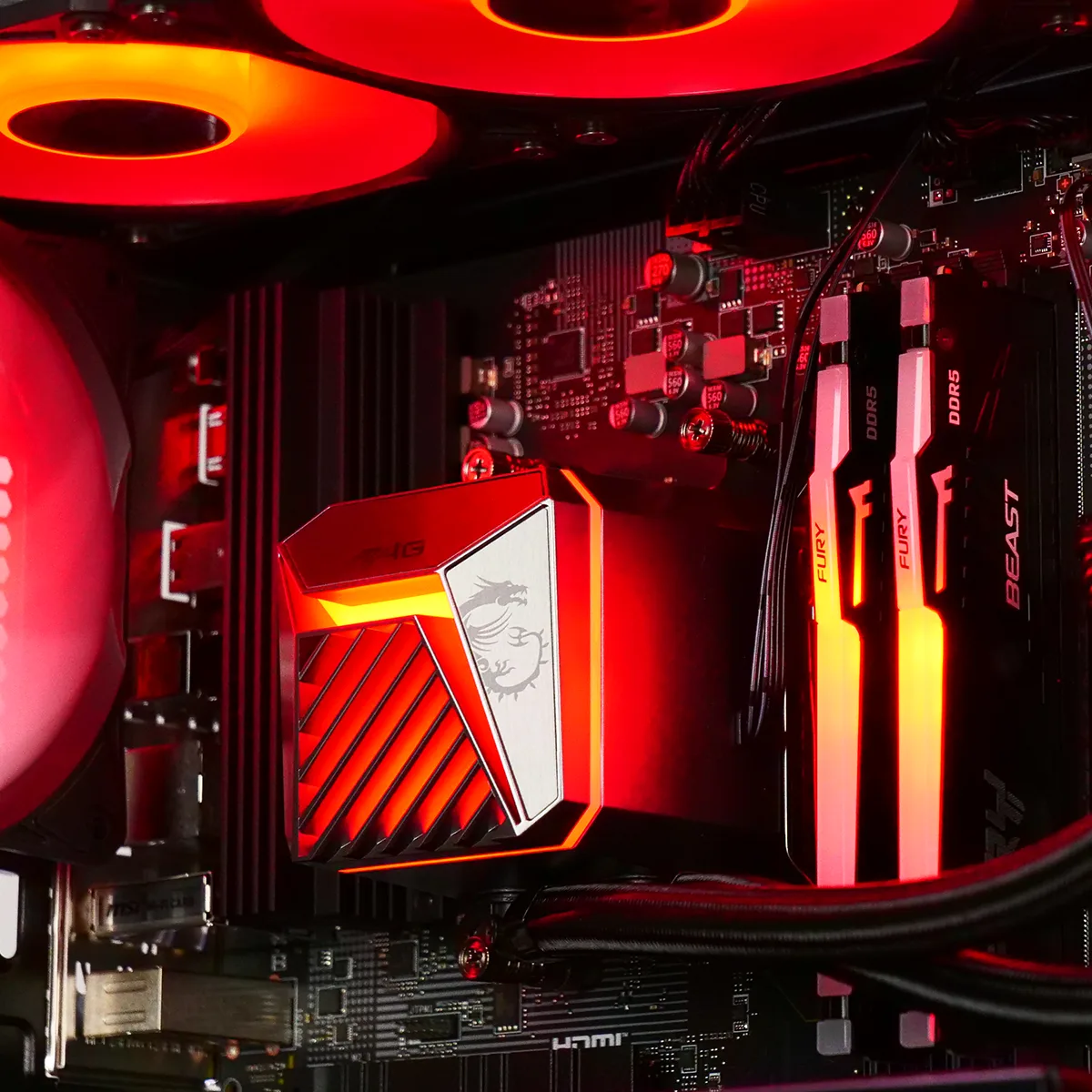 HELLFIRE - R7-9800X3D/5080/32Go/2To — vue 3