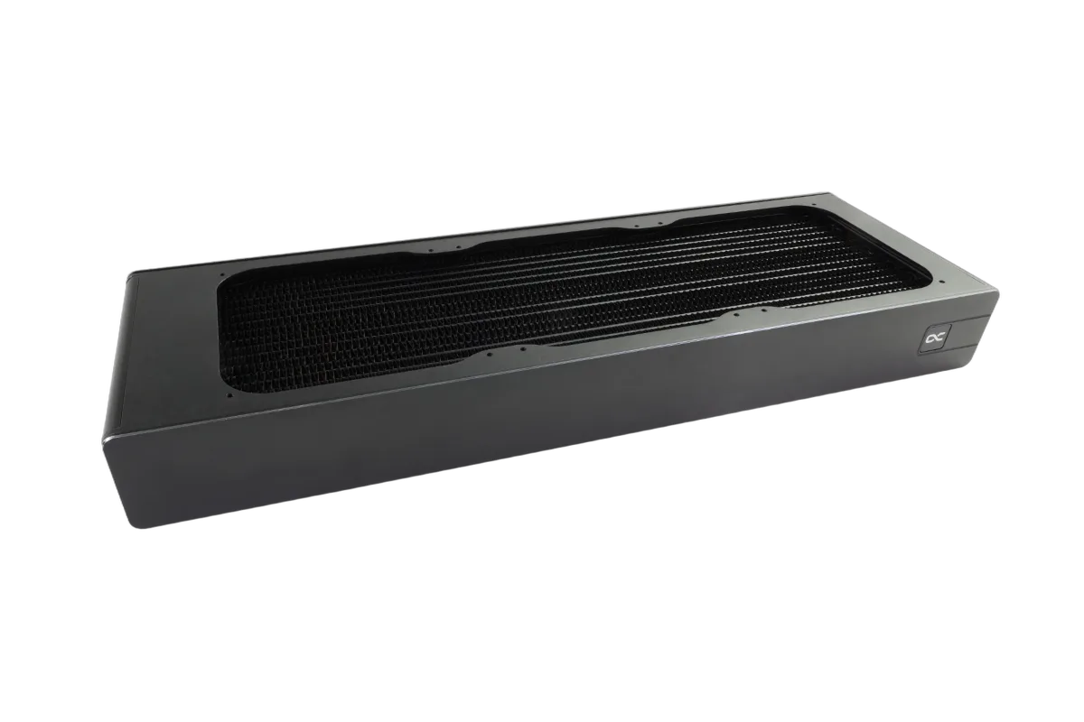 Alphacool Core XT45 Full Copper 360mm Radiator - ARGB — vue 3