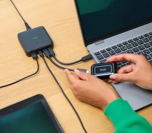 Trust Chargeur de bureau universel MAXO 100W - 4 ports — vue 5