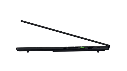 Razer Blade 16 - 16" OLED 2.5K U9 386H RTX 5090 32Go 2To W11 — vue 4