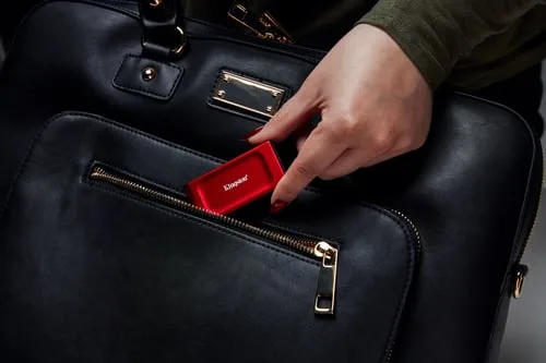 Kingston XS1000 Red USB-C 3.2 2To — vue 10