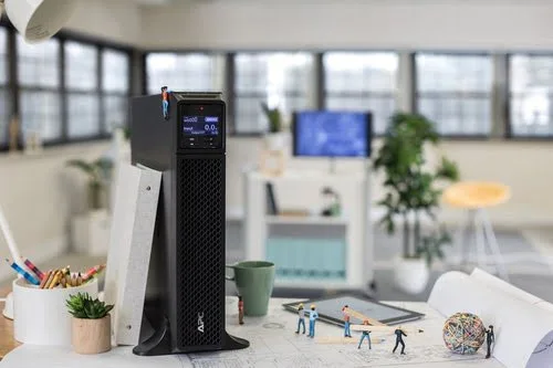 APC Smart-UPS SRT 1500VA 230V — vue 4