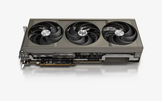 Sapphire Ryzen 7 7800X3D + Nitro+ Radeon RX9070 XT GAMING OC 16G — vue 4