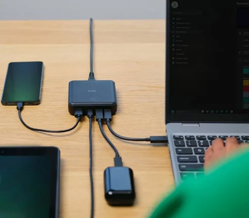 Trust Chargeur de bureau universel MAXO 100W - 4 ports — vue 6