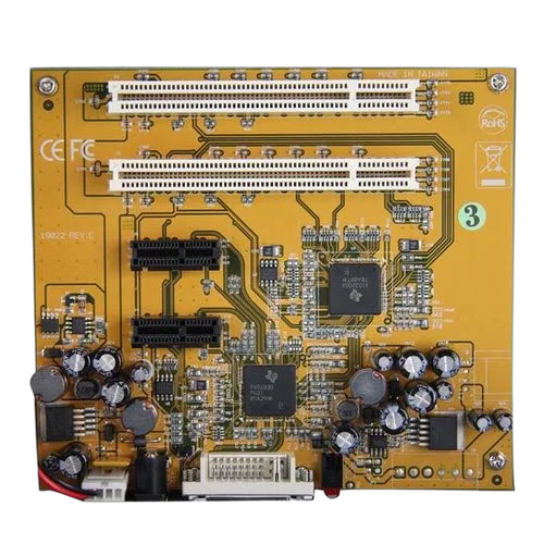 StarTech PCIe to 2 PCI & 2 PCIe Expansion System — vue 3