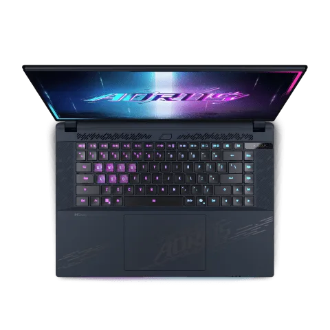 Gigabyte AORUS Master 16 BZHC6FRE65SP - 16" QHD+ OLED 240Hz RTX 5090 Core Ultra 9 275HX 32Go 2To W11P — vue 4