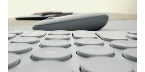 Logitech PEBBLE KEYS 2 K380S TONAL WHITE — vue 3