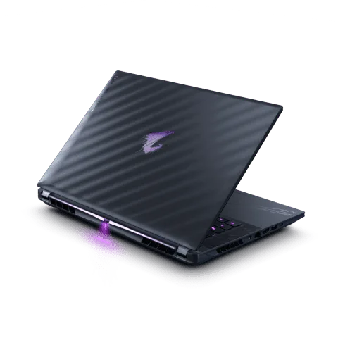 Gigabyte AORUS MASTER 16 BYHC5FRE65SP - 16" QHD+ OLED 240Hz Core Ultra 9 275HX RTX 5080 32Go 2To W11P — vue 4